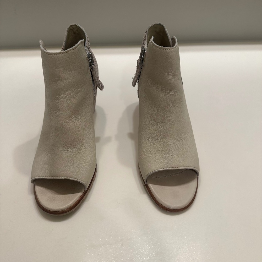 Sorel Lolla Peep Toe Booties Sea Salt Snakeskin Leather Ankle Boots 8.5